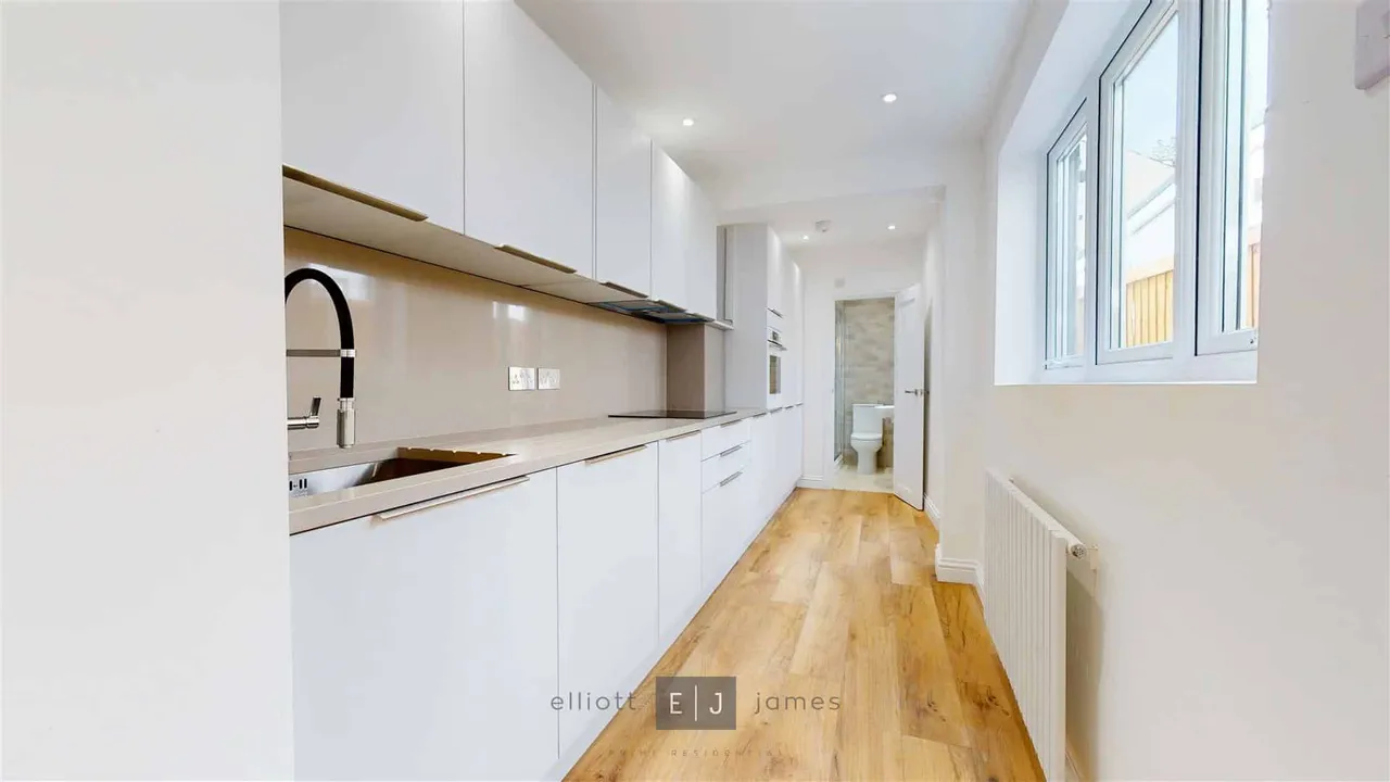 Smarts Lane, Loughton, photo 8