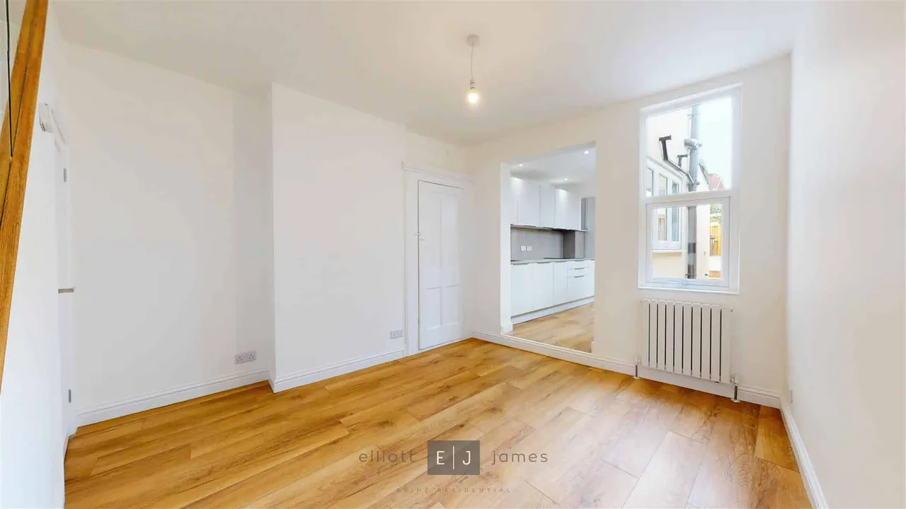 Smarts Lane, Loughton, photo 6