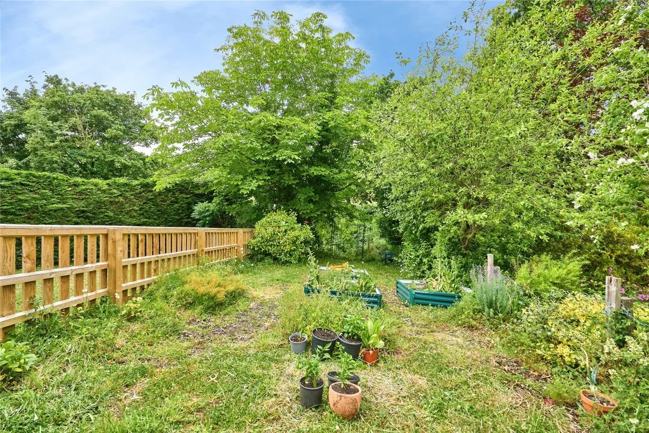 Hillrise Avenue, Ryde, PO33, photo 2