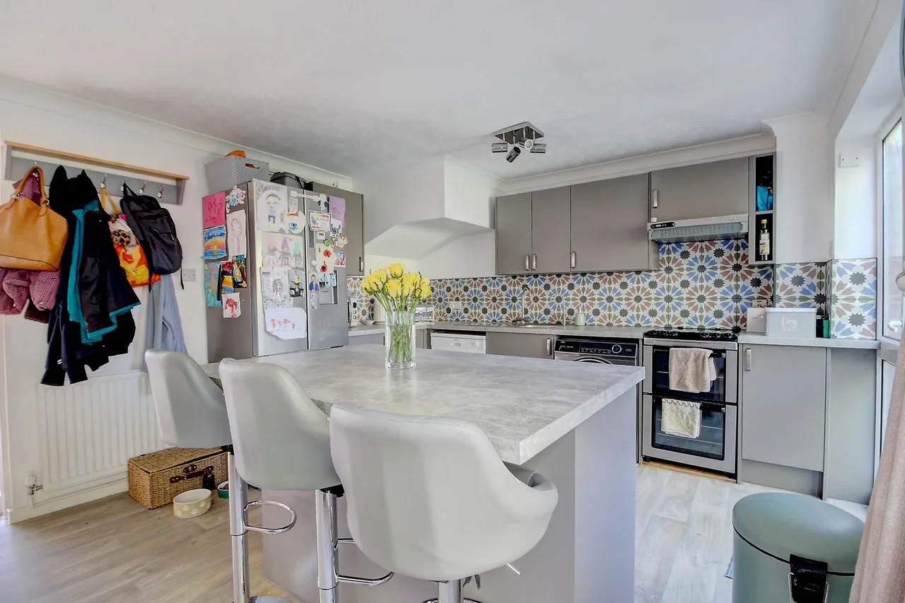 Kestrel Road, Basingstoke, RG22, photo 4