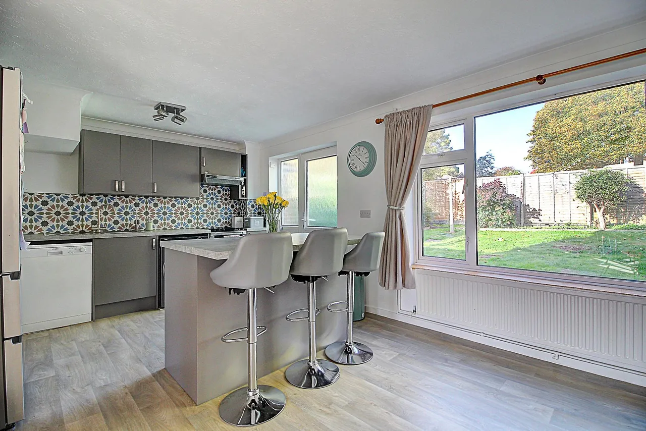 Kestrel Road, Basingstoke, RG22, photo 3