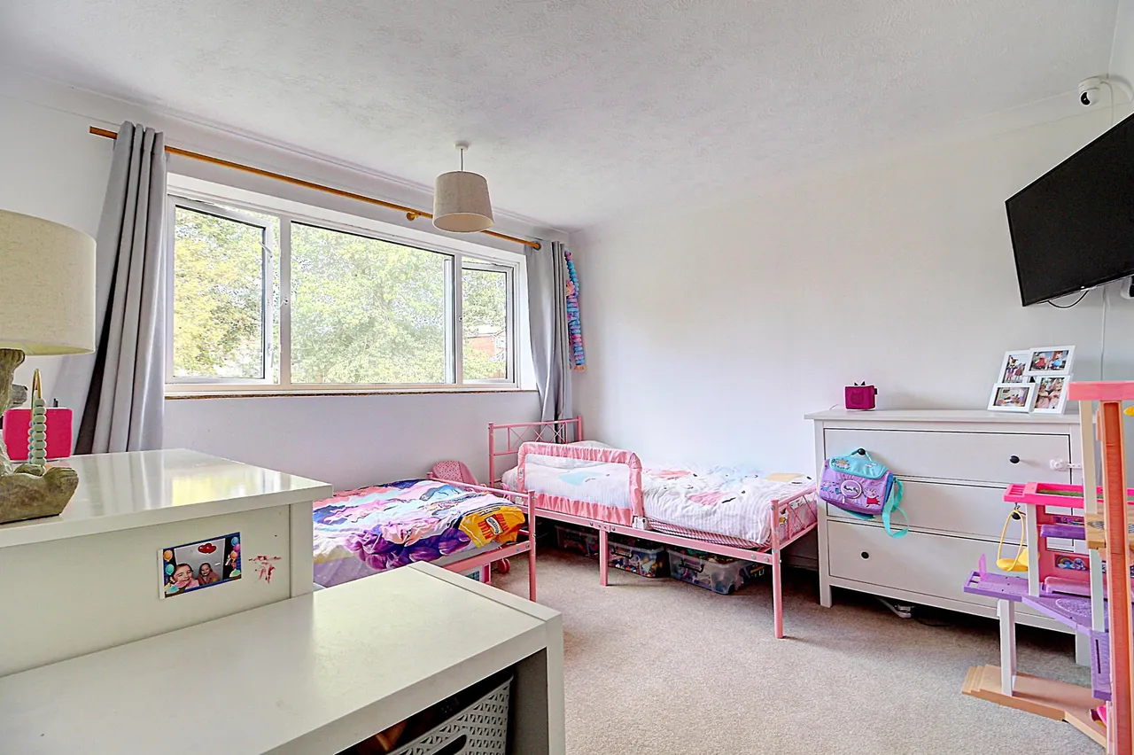 Kestrel Road, Basingstoke, RG22, photo 8