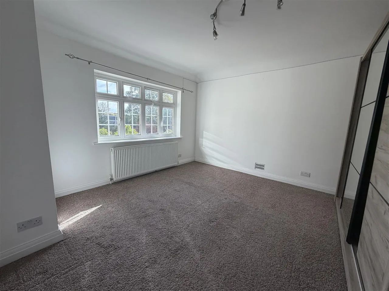 Vine Lane, Uxbridge, photo 11