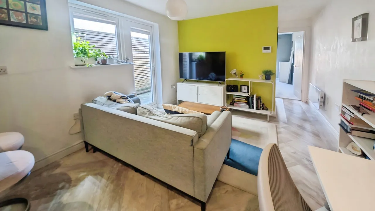 Connaught Road, Cardiff, CF24 3PU, photo 5