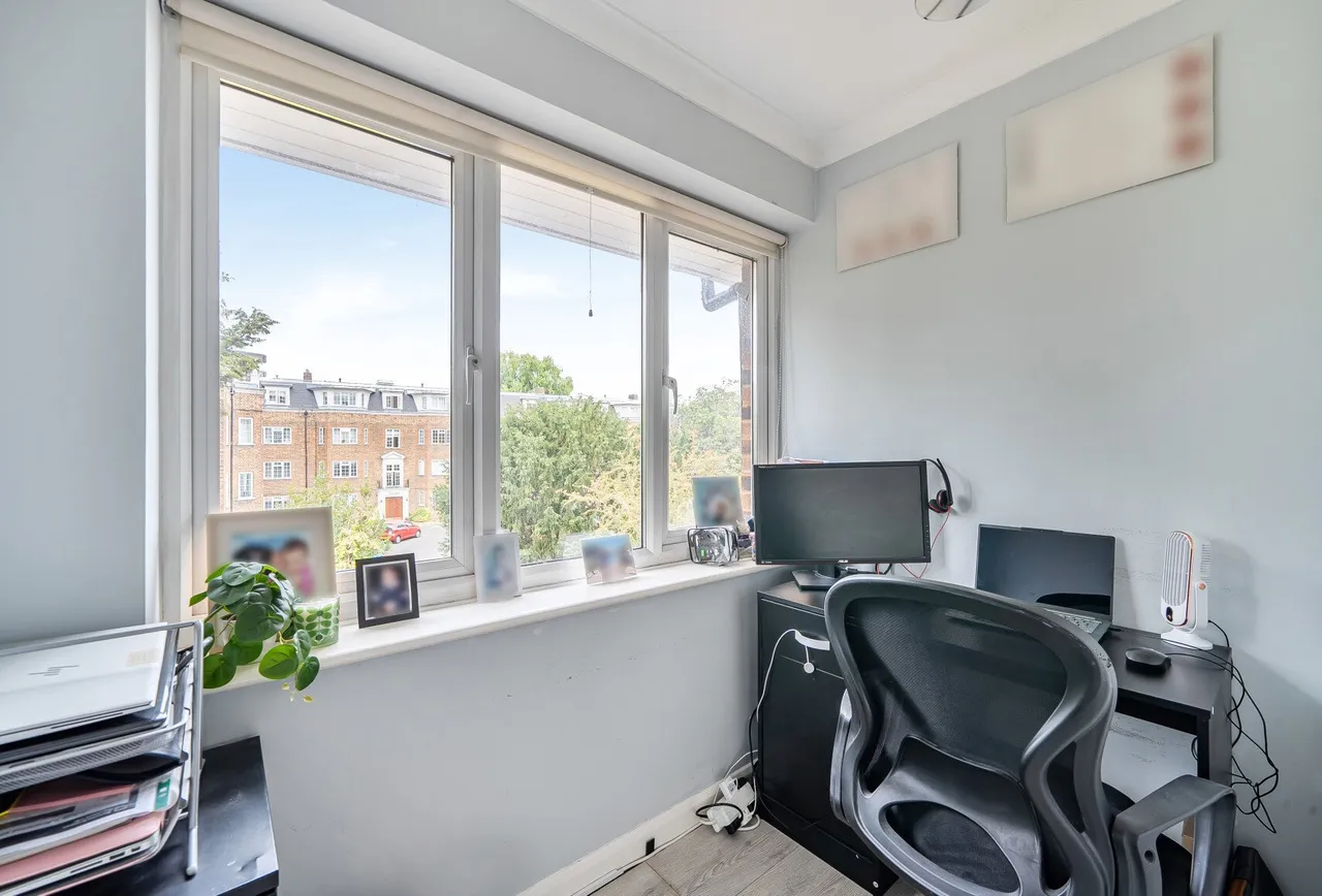 The Avenue, Worcester Park, KT4 7ER, photo 10