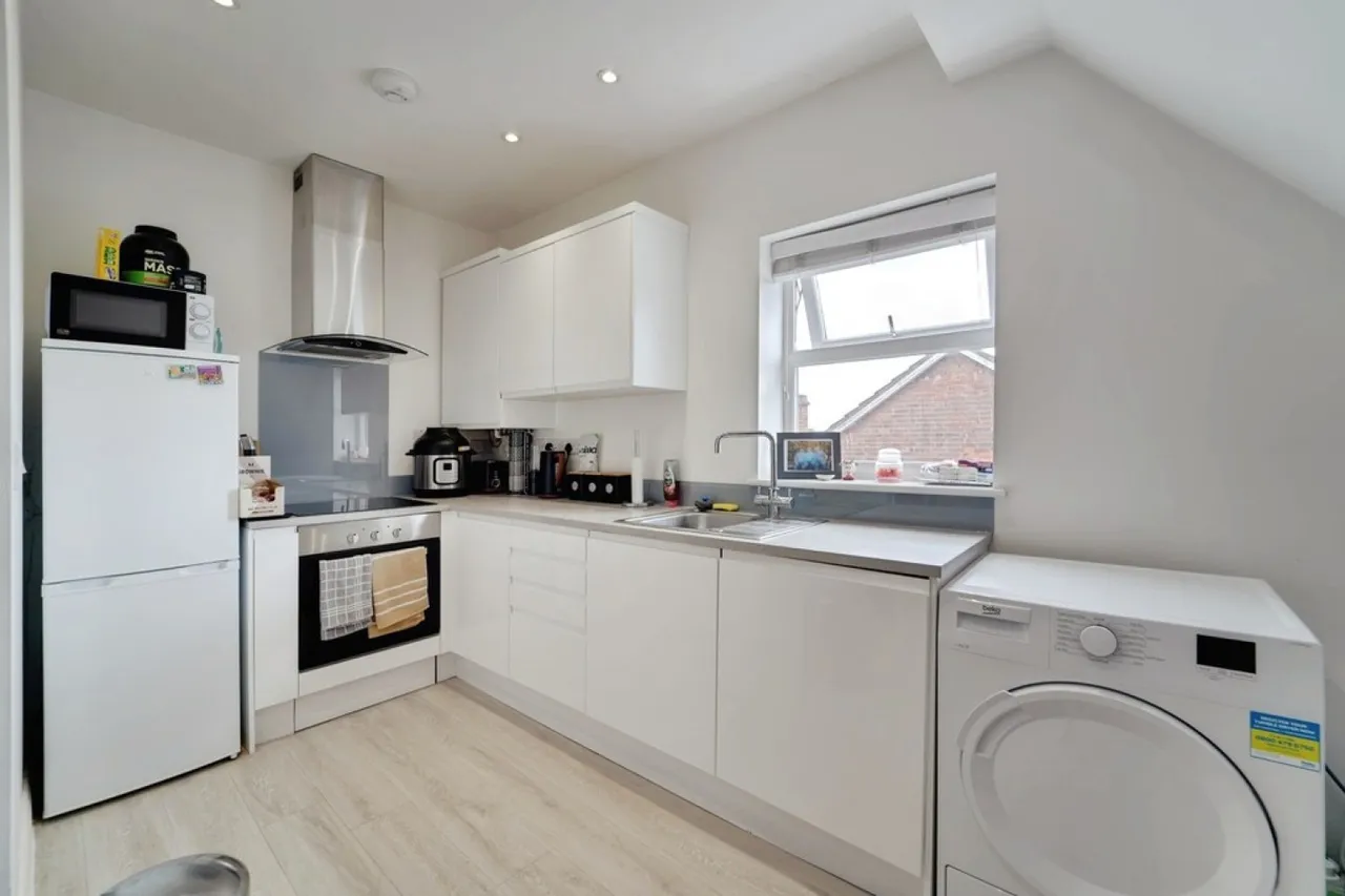 Goldington Avenue, Bedford, photo 11
