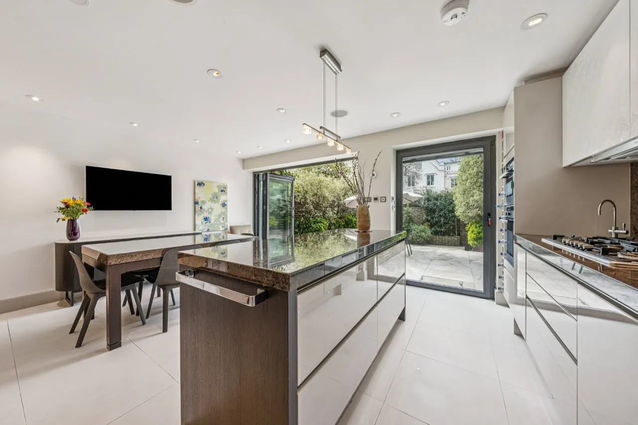 Strangways Terrace, Holland Park, W14, photo 14