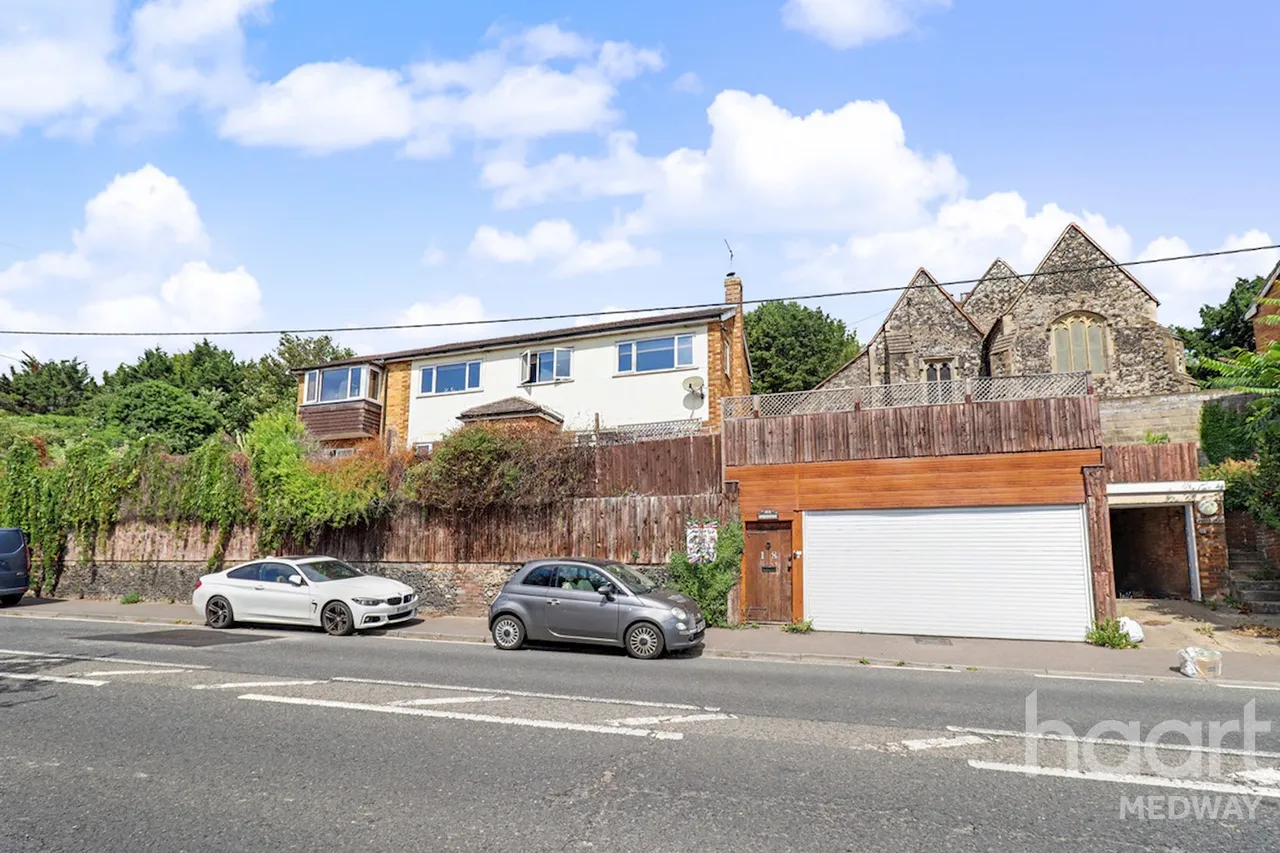 4 bed house for sale, Rochester Road, Rochester, ME2
