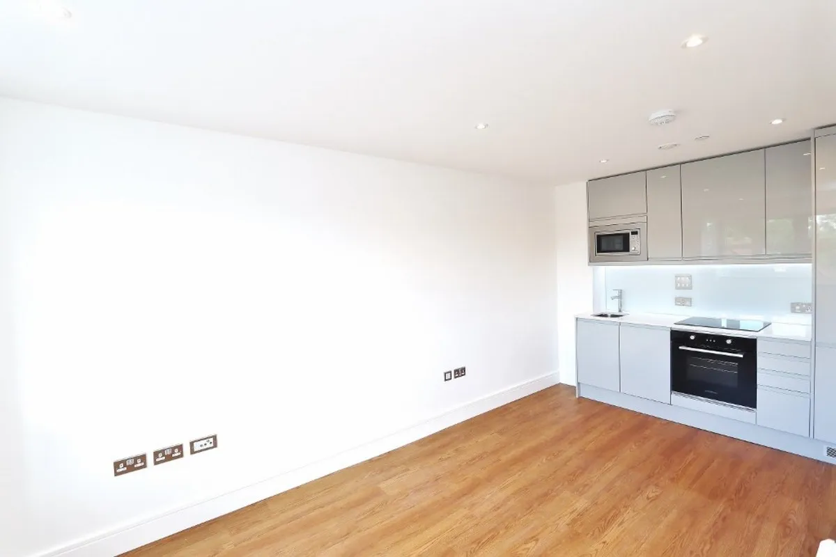 75 London Road, Essex, Romford, RM7 9DG, photo 5
