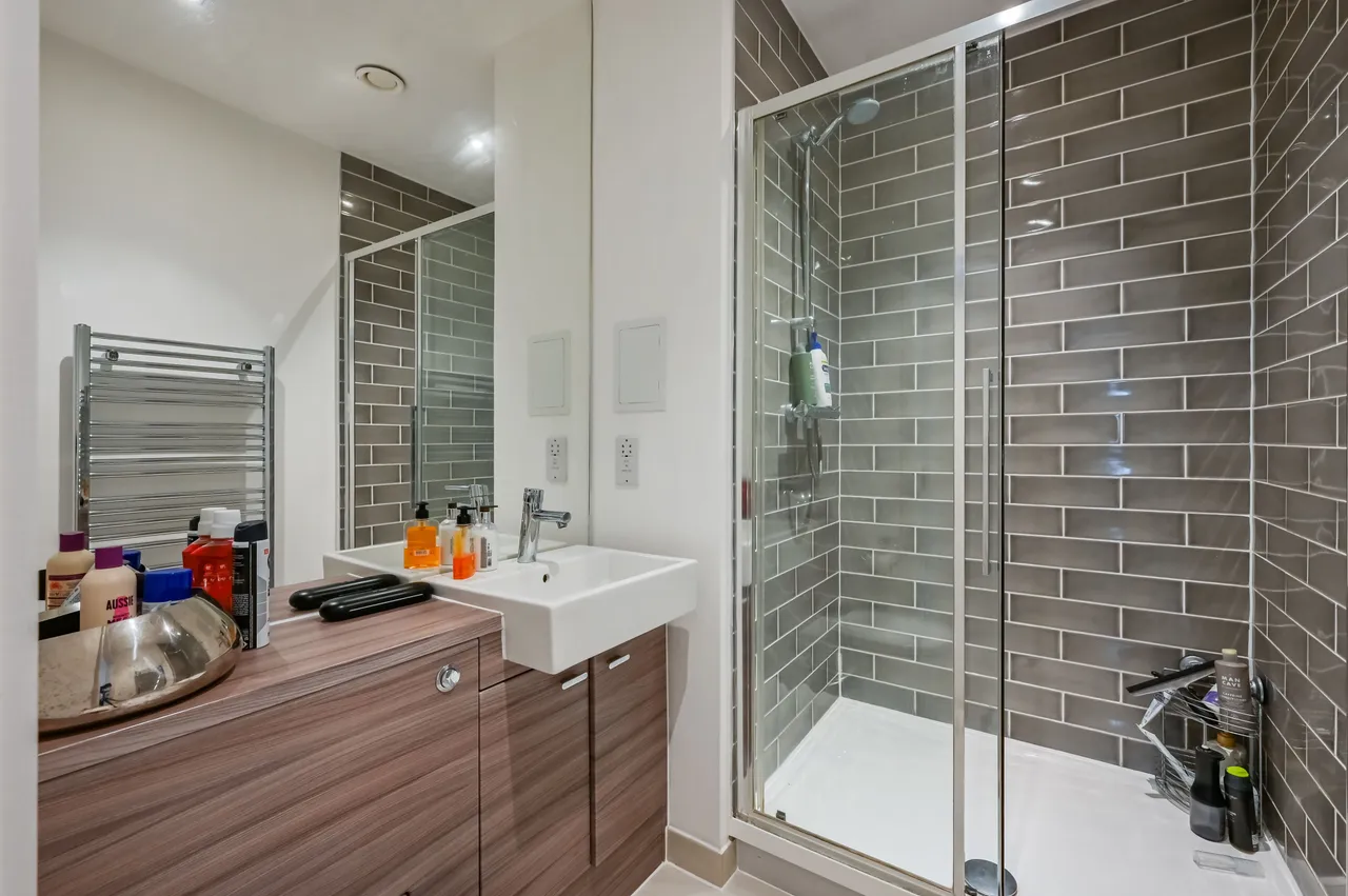 Flat 62, Boyd Building, 13 Hudson Way, London, photo 7