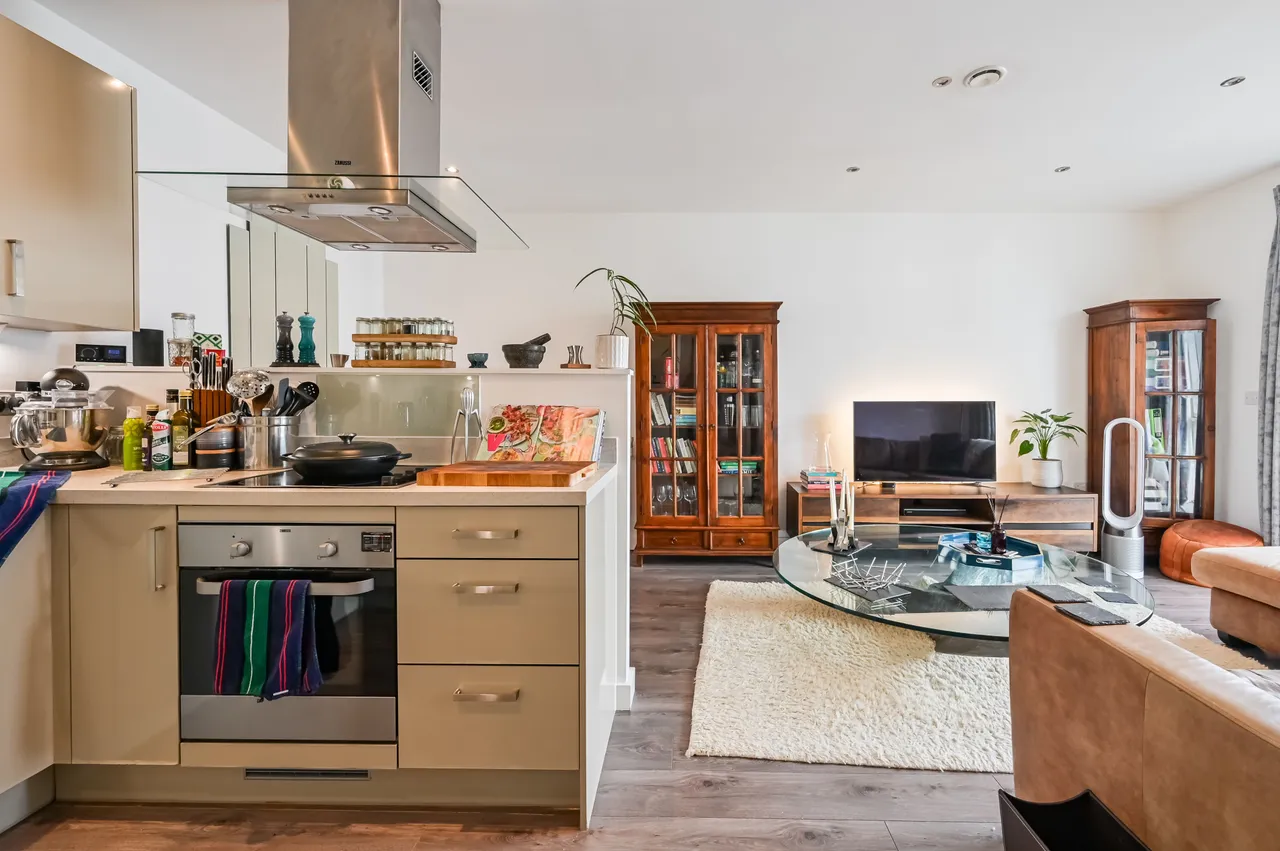 Flat 62, Boyd Building, 13 Hudson Way, London, photo 11
