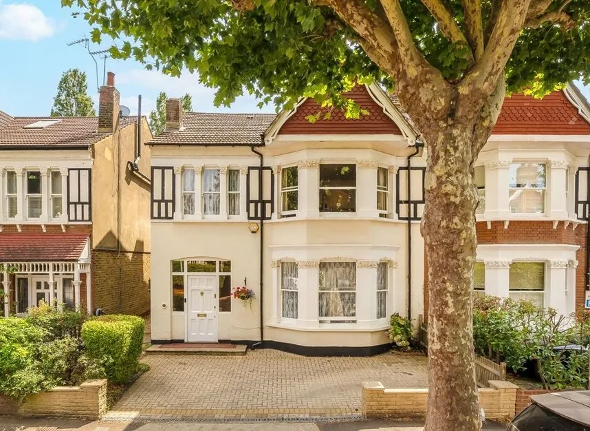 4 bed house for sale — Victoria Avenue, Surbiton, KT6
