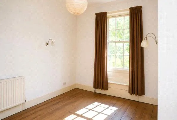 French Street, Sunbury-on-Thames, TW16, photo 4
