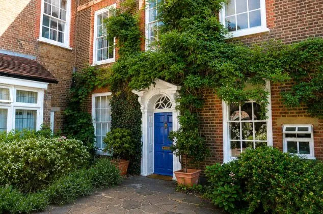 1 bed flat for sale, French Street, Sunbury-on-Thames, TW16