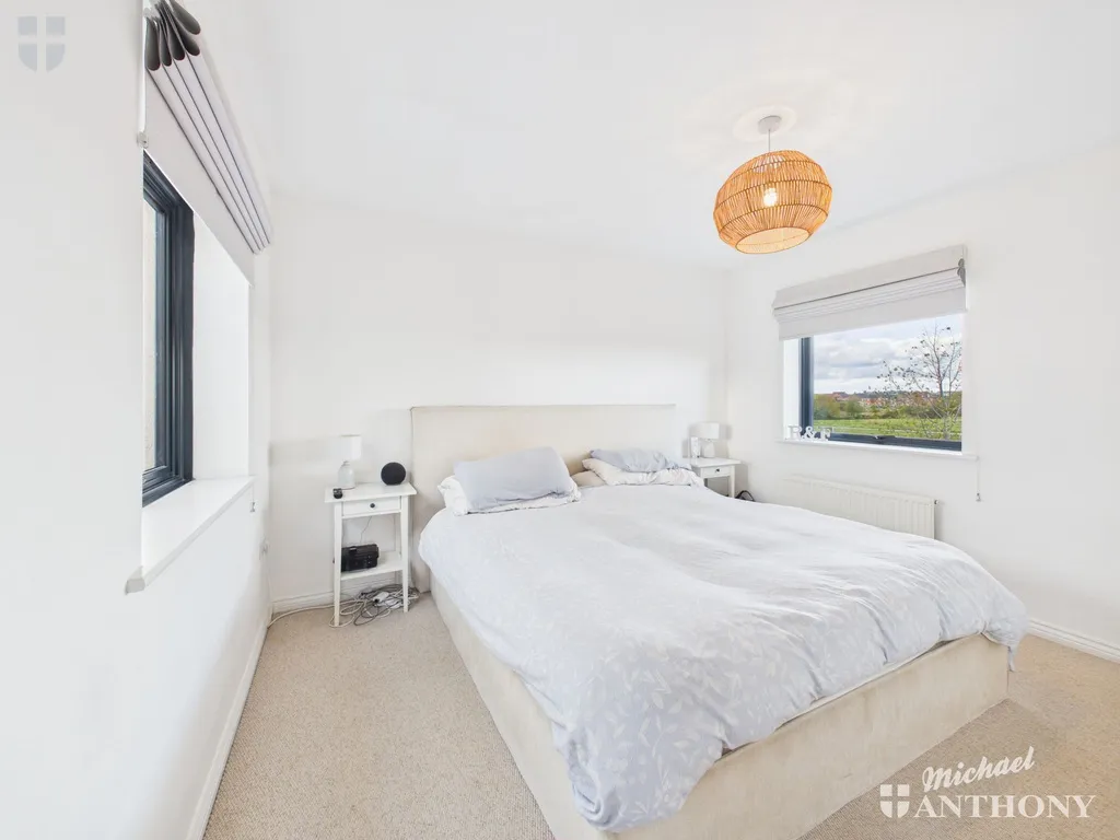 Sierra Drive, Aylesbury, HP18, photo 7