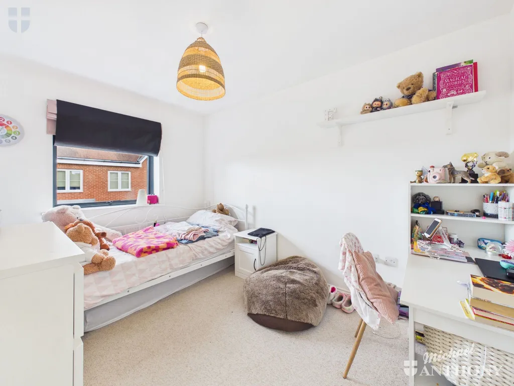Sierra Drive, Aylesbury, HP18, photo 9