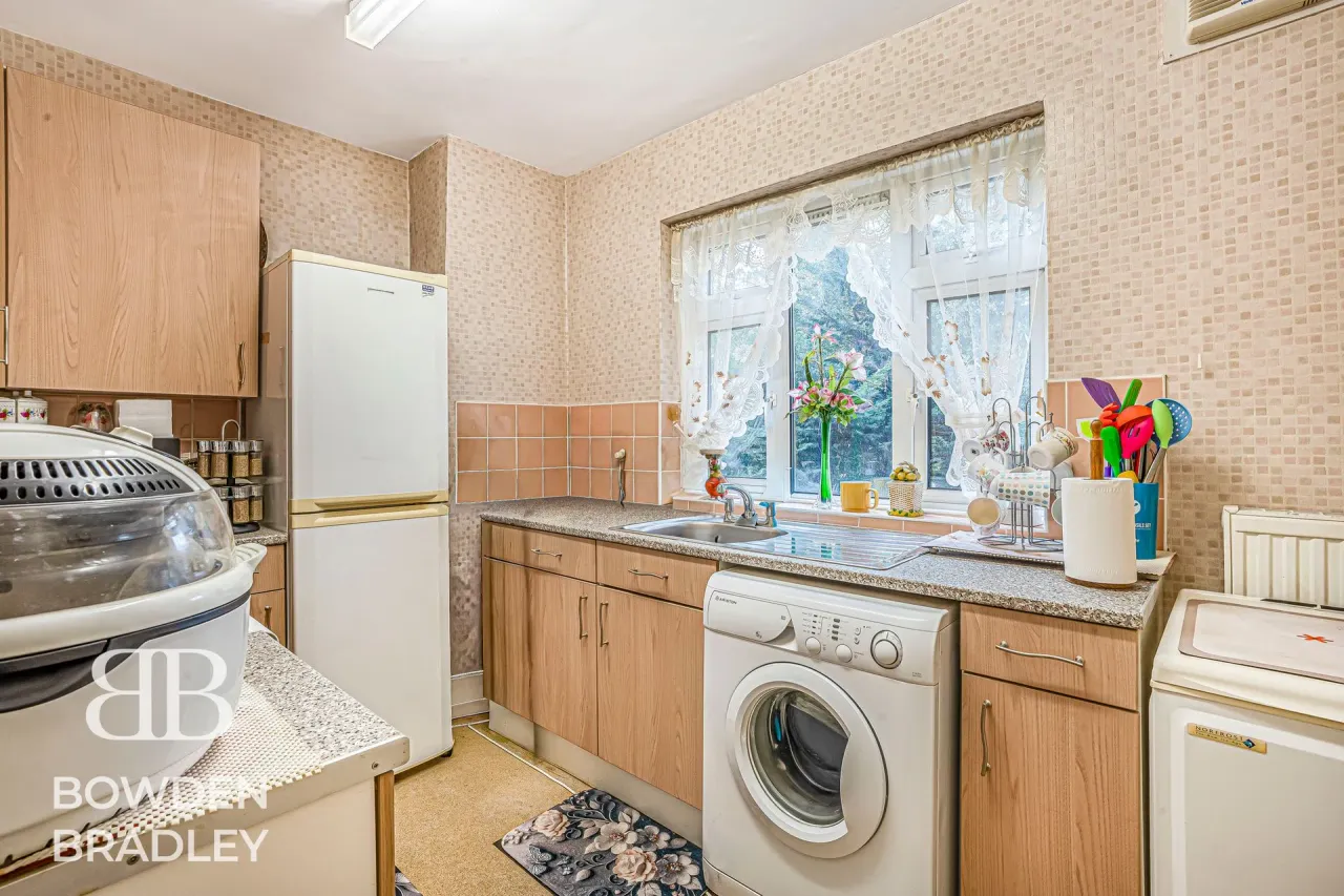 Cranbrook Road, Barkingside, IG6, photo 23