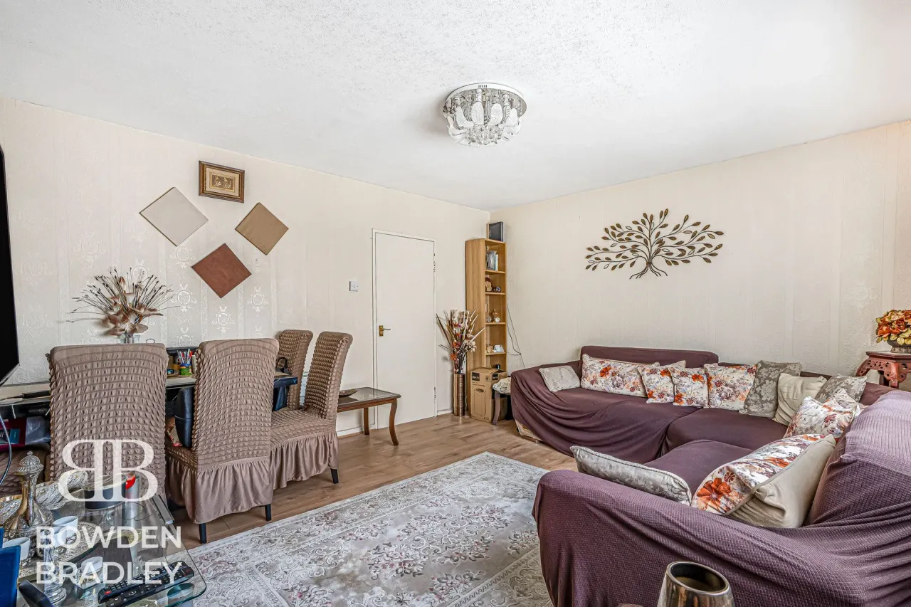 Cranbrook Road, Barkingside, IG6, photo 2