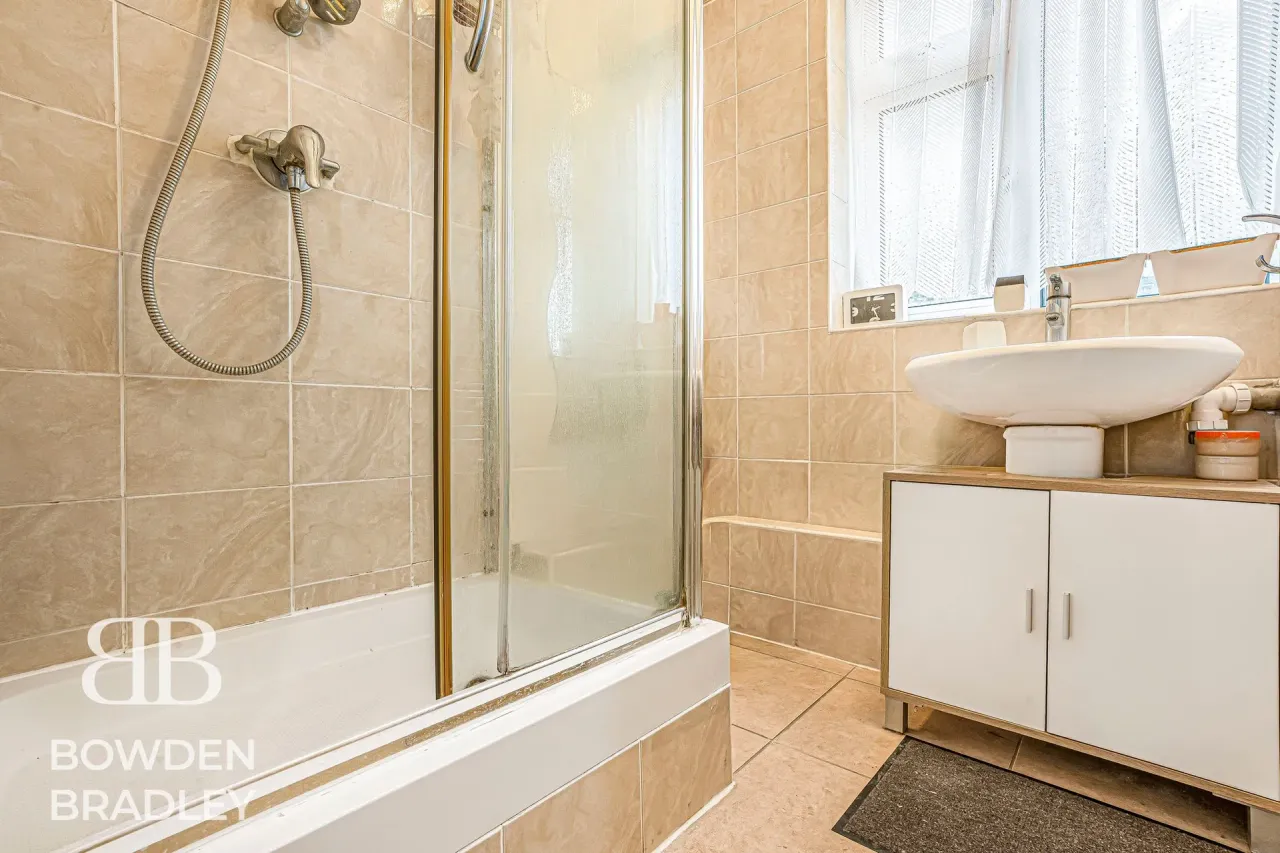 Cranbrook Road, Barkingside, IG6, photo 11