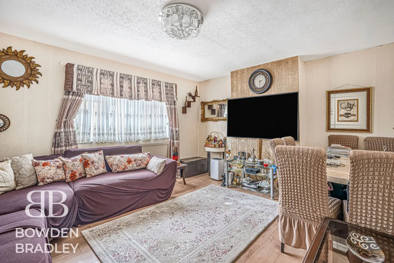 Cranbrook Road, Barkingside, IG6, photo 3