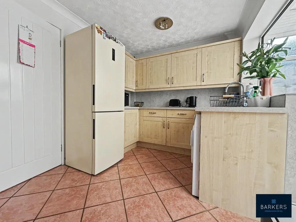 Oakway Birkenshaw, Bradford BD11 2PG, photo 4