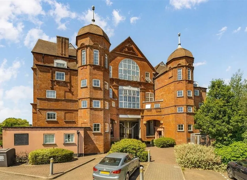 2 bed flat for sale — Cooper Road, Willesden, NW10