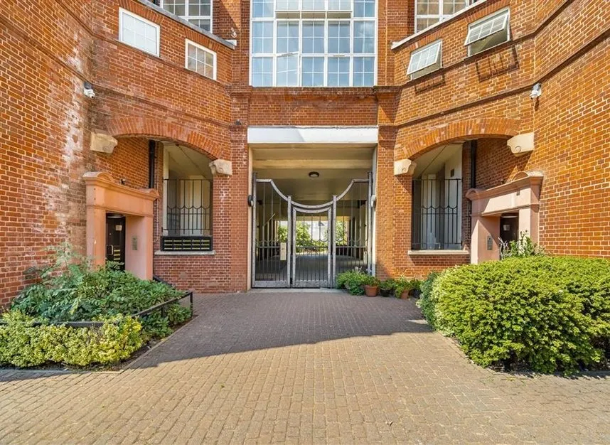 Cooper Road, Willesden, NW10, photo 7