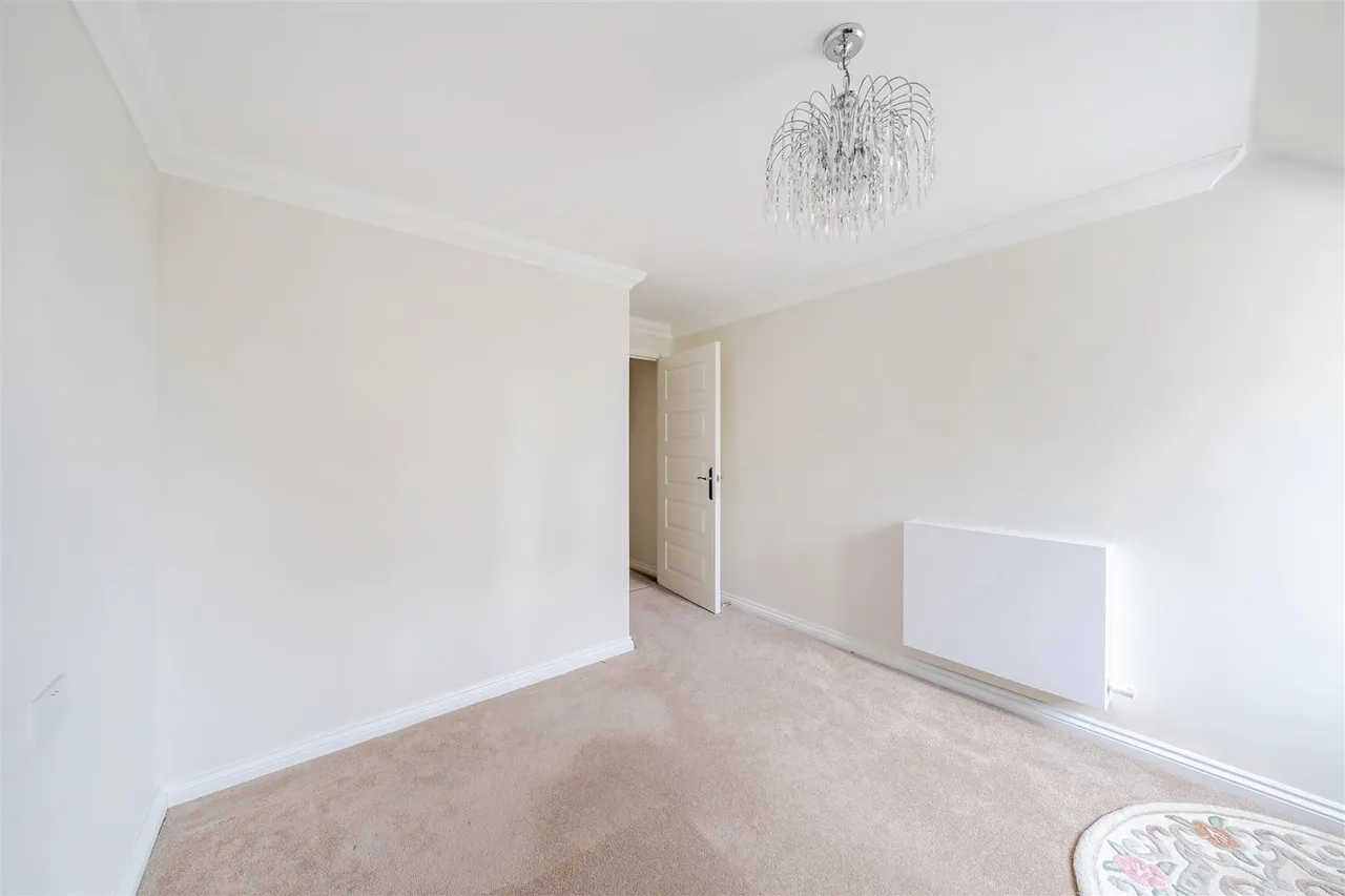 Laindon Road, Billericay, CM12, photo 6