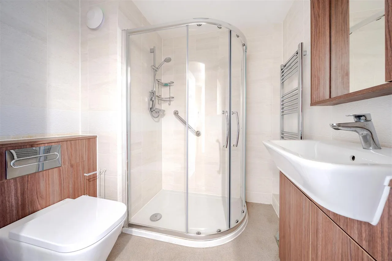 Laindon Road, Billericay, CM12, photo 8