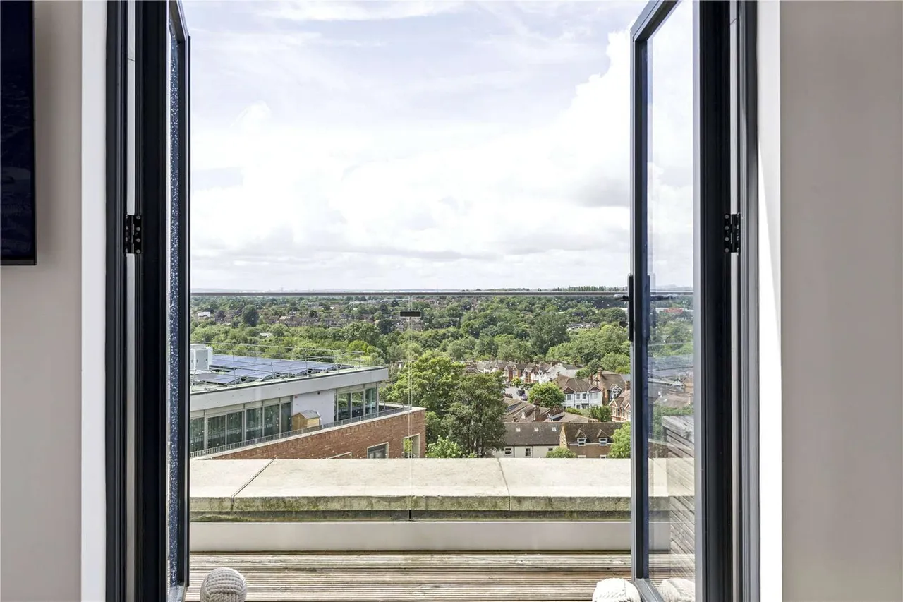 Grosvenor Road, St. Albans, Hertfordshire, AL1 3UP, photo 6