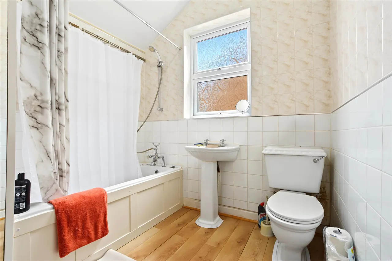 Cedar Road, Nottingham, NG7, photo 8