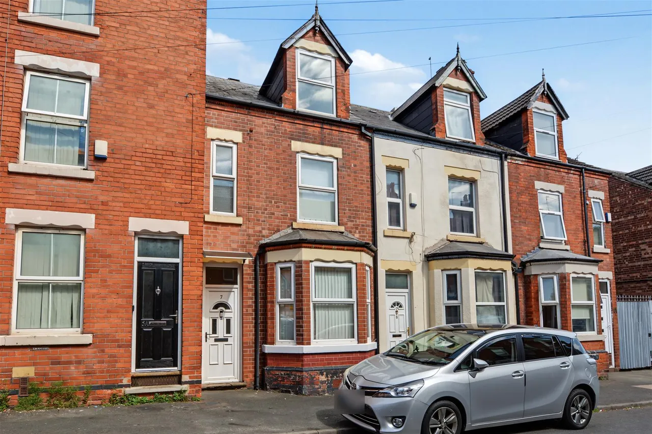 3 bed house for sale, Cedar Road, Nottingham, NG7