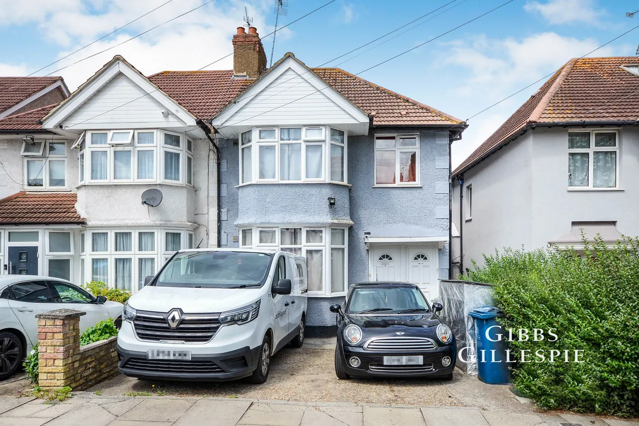 Roxeth Green Avenue, Harrow Fees Apply, HA2, photo 10