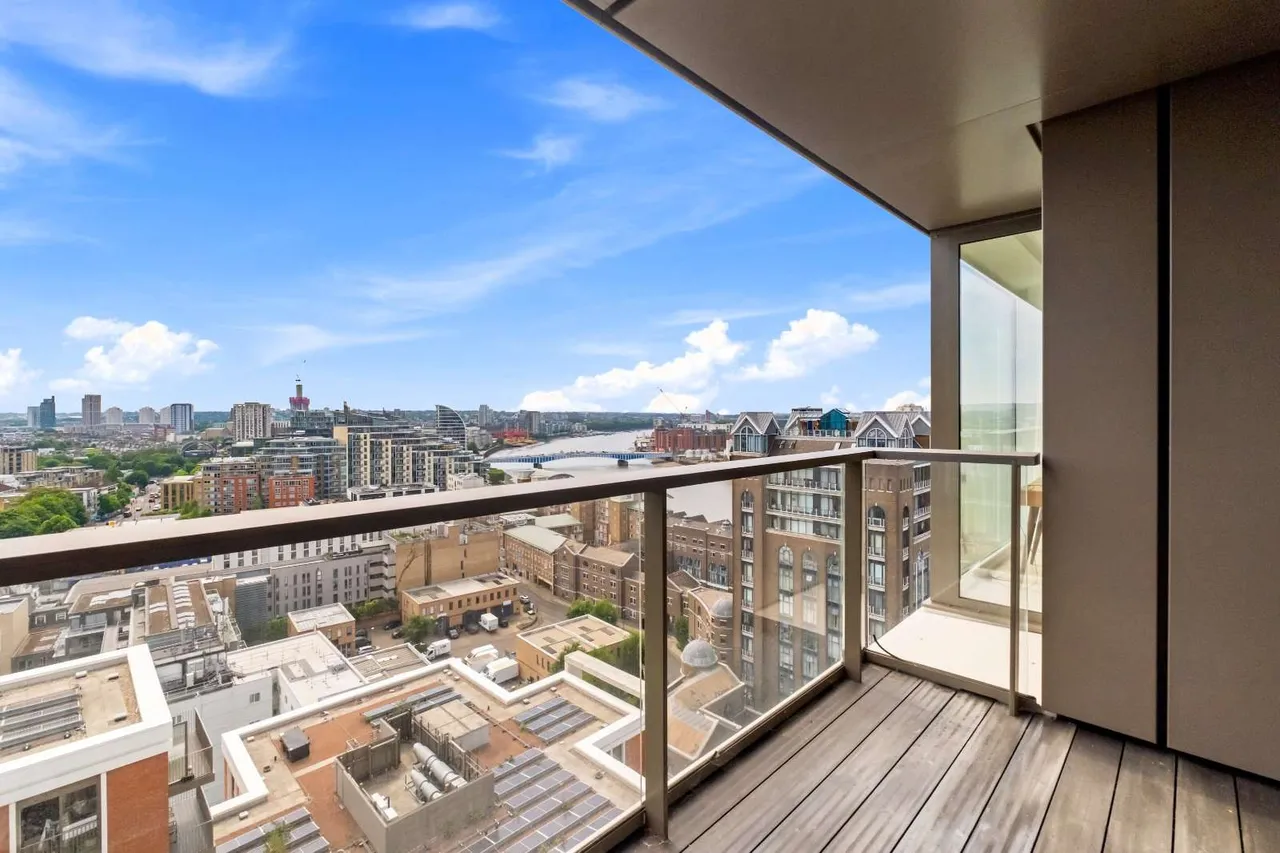 York Place, London, SW11 3JE, photo 5
