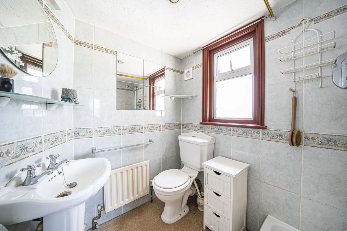 Lyndhurst, SO43, photo 11