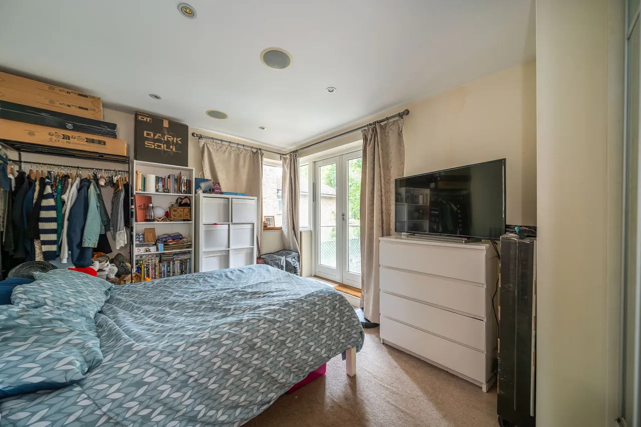 Upper Richmond Road, London, SW15, photo 6