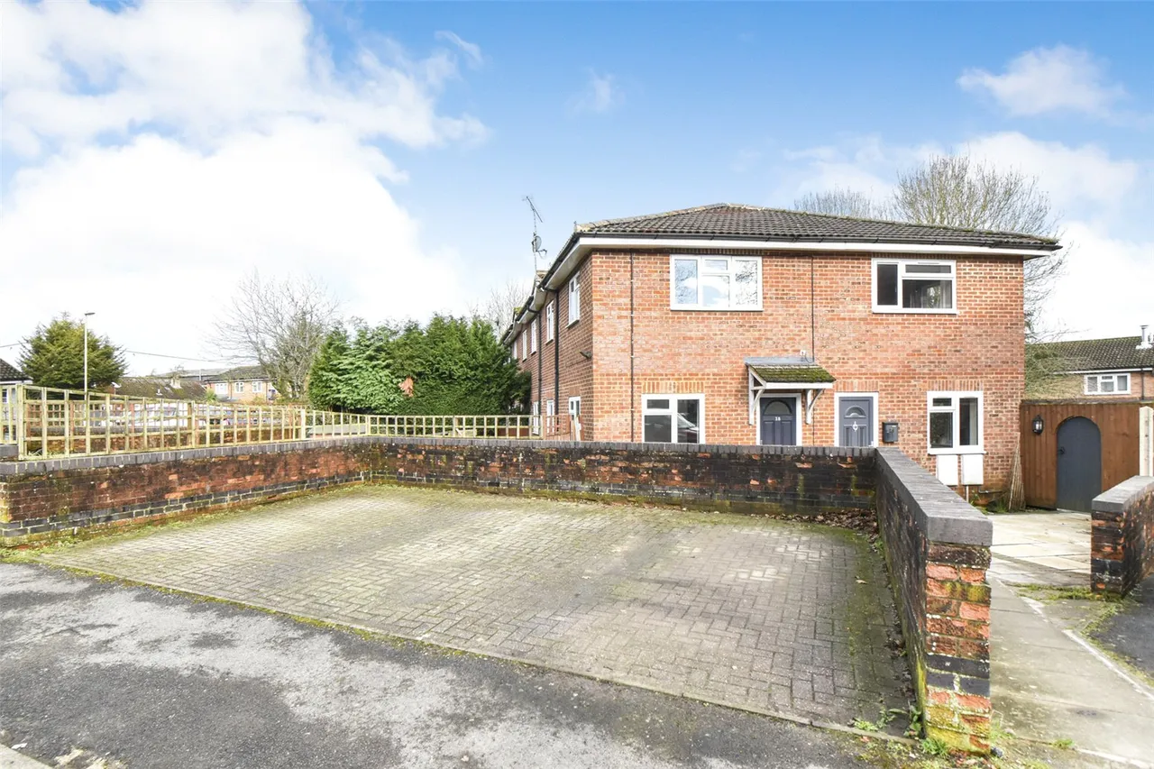 Rosebay Gardens, Hook, Hampshire, RG27 9PN, photo 13