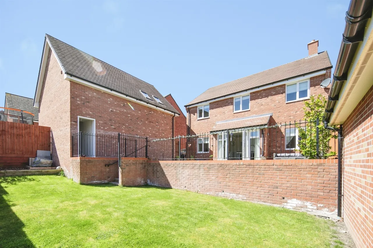Martin Drive, Kenilworth, CV8, photo 16