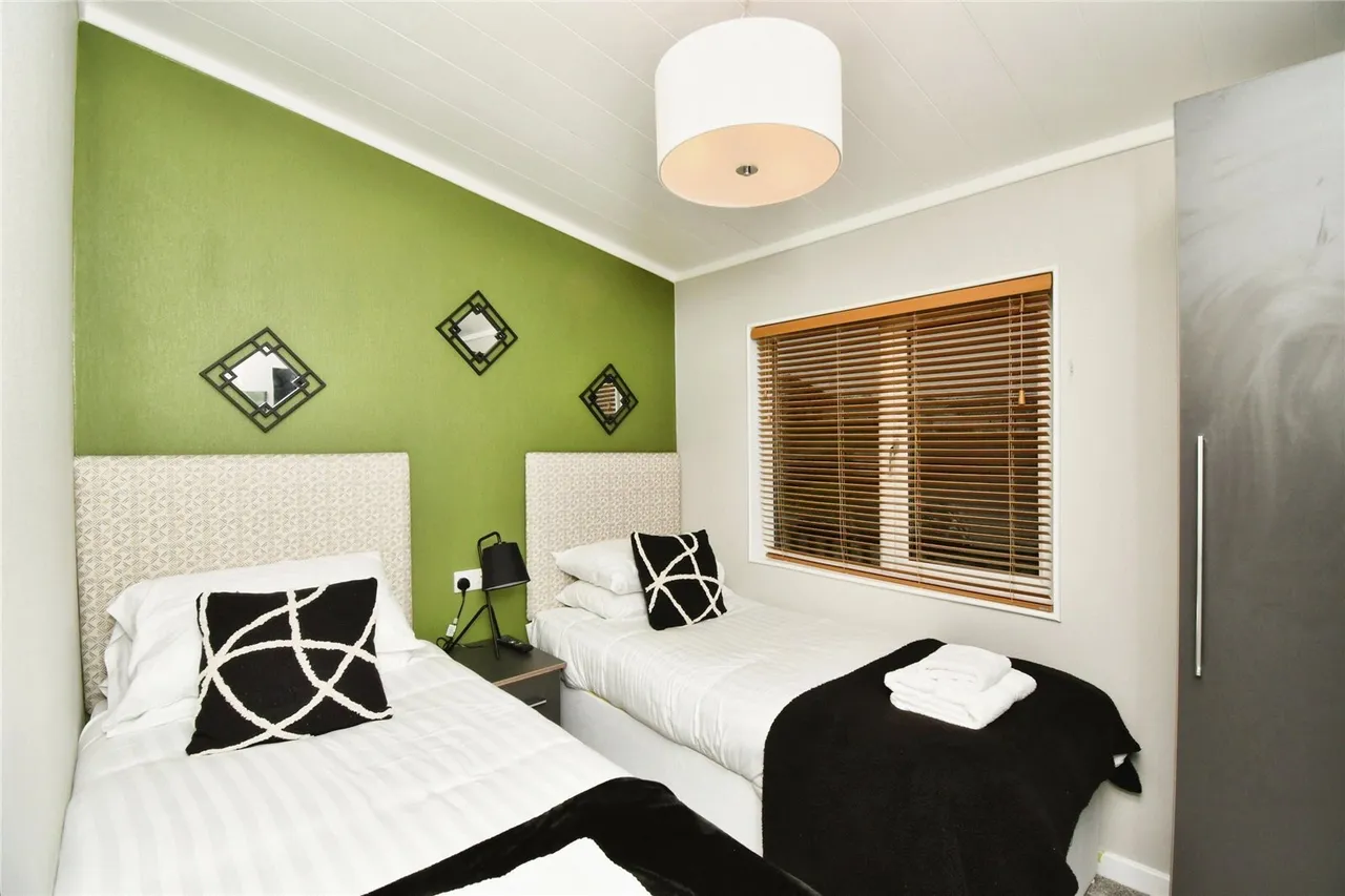 Fishguard Bay Resort, SA65, photo 12