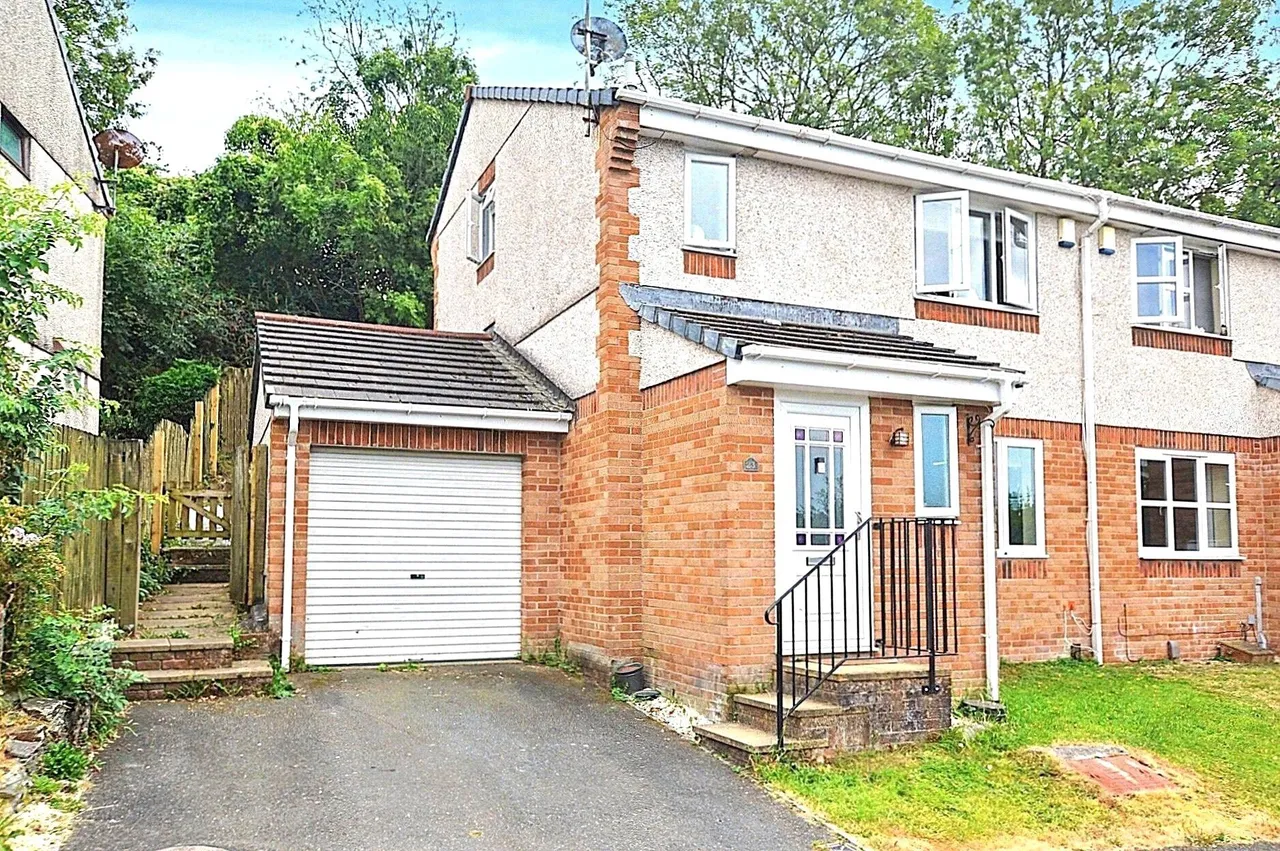 3 bed property for sale — Pollards Way, Saltash, Cornwall, PL12