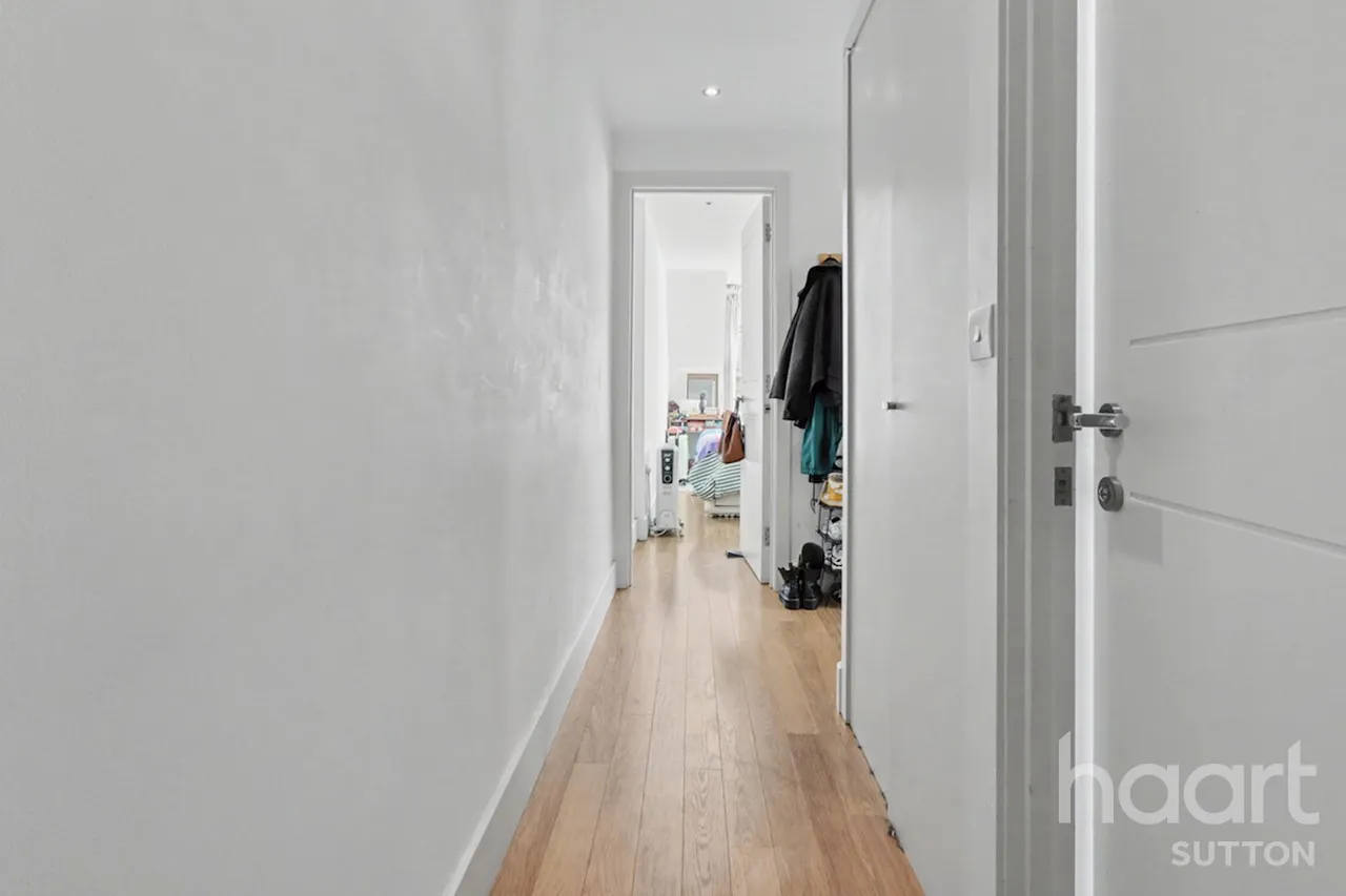 Wimbledon Hill Road, London, SW19, photo 7