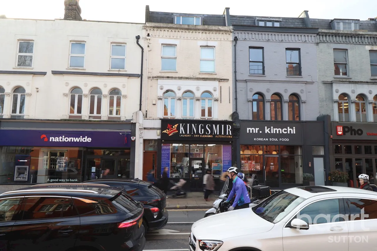 Wimbledon Hill Road, London, SW19, photo 8