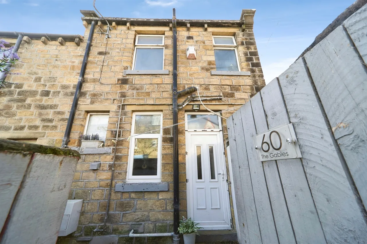 2 bed house for sale — The Gables, Keighley