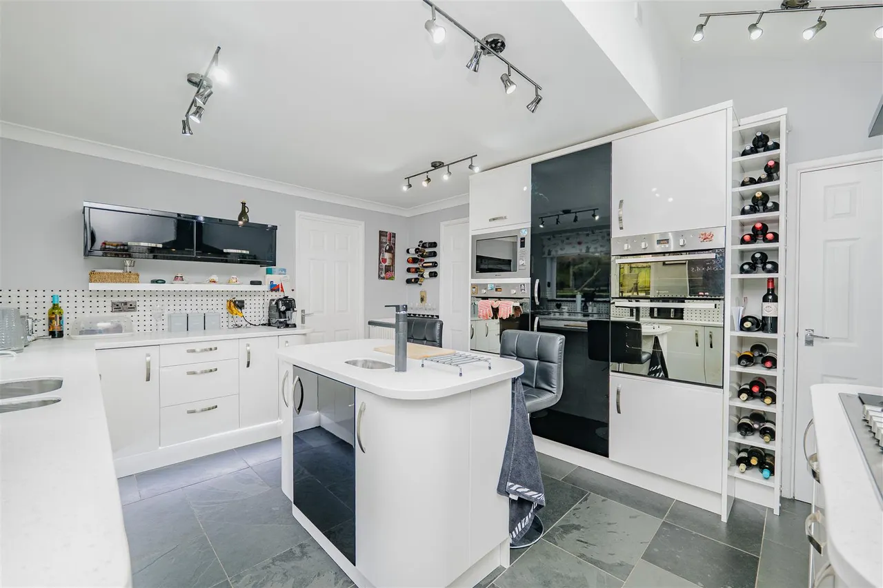 Sherbourne Close, Barry, CF62 8AQ, photo 12