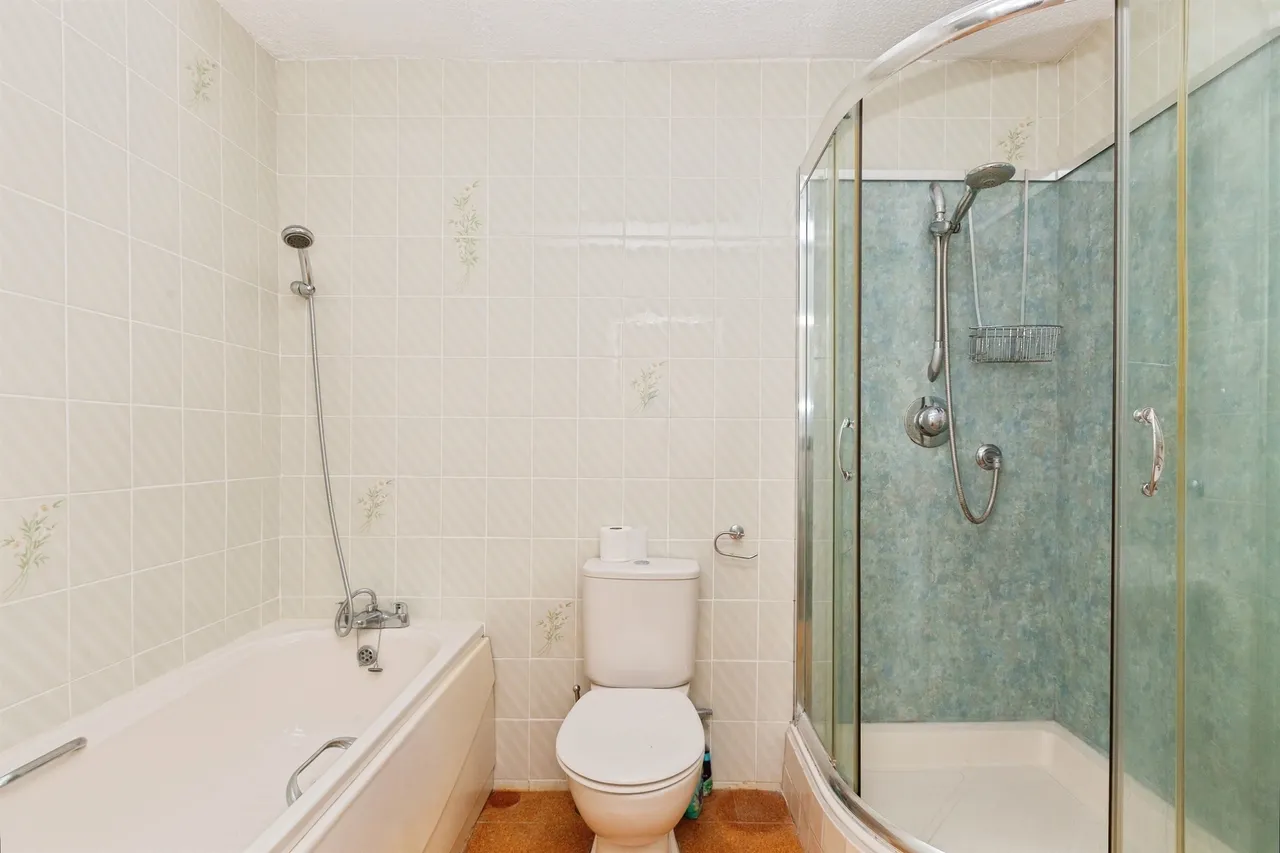 Weston Road, Aston Clinton, Aylesbury, photo 9