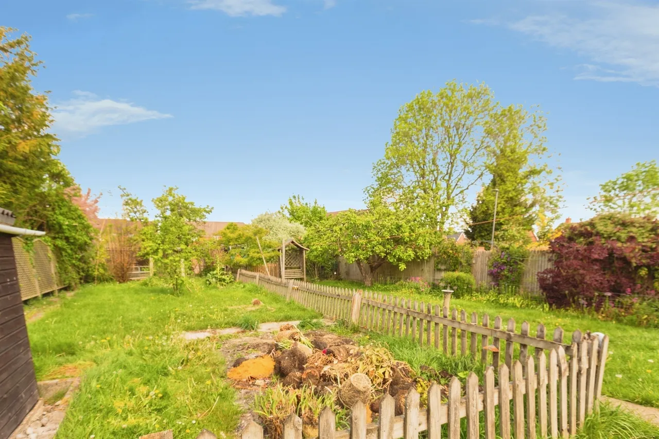 Weston Road, Aston Clinton, Aylesbury, photo 4