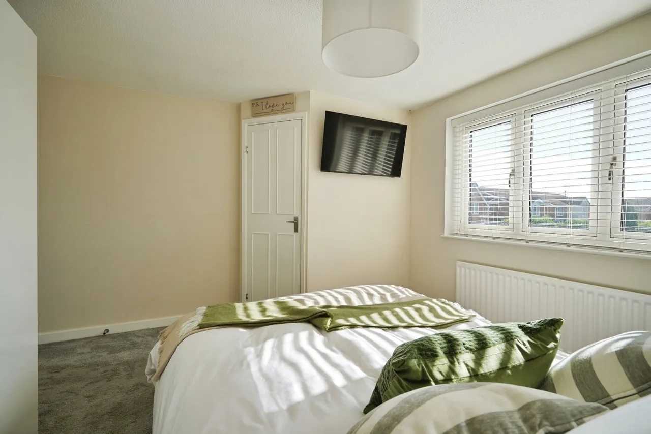 Briar Close, Hugglescote, LE67, photo 10