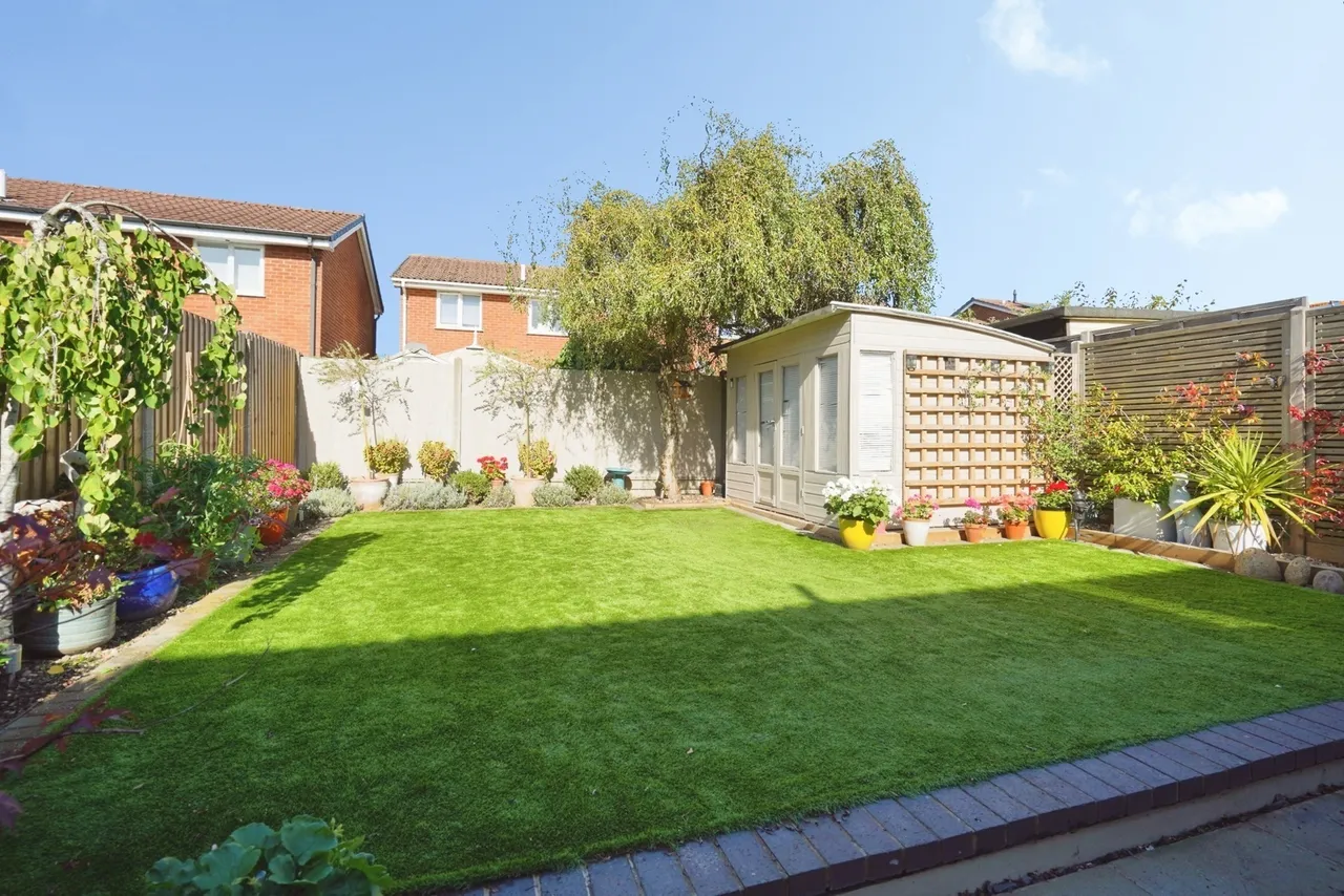 Briar Close, Hugglescote, LE67, photo 21