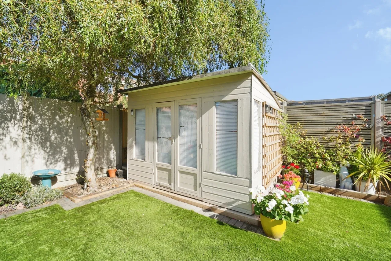 Briar Close, Hugglescote, LE67, photo 23