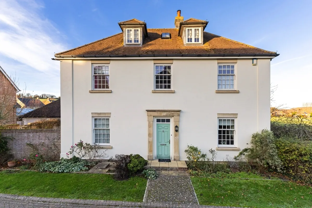 5 bed house to rent — Quinton Place Warminster BA12